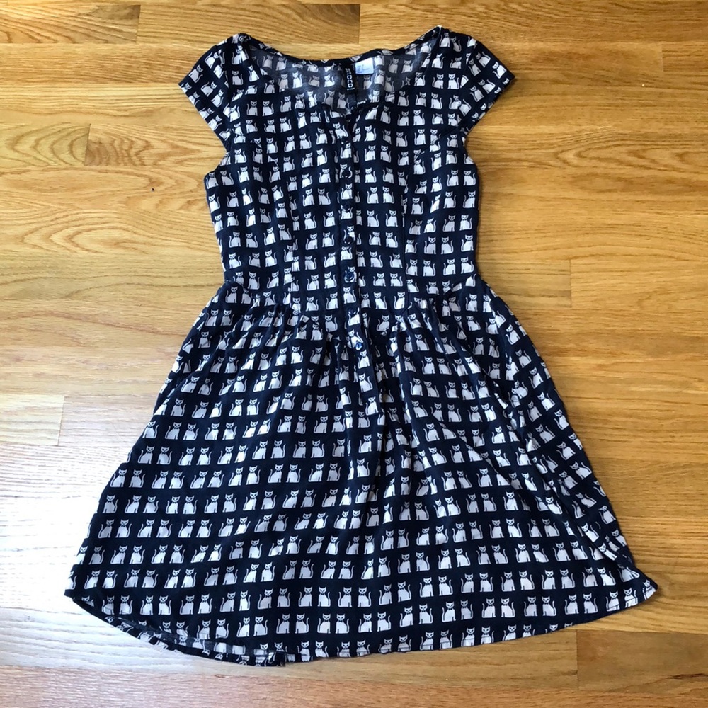 H&M Button Up Cat Dress w/ Pockets
